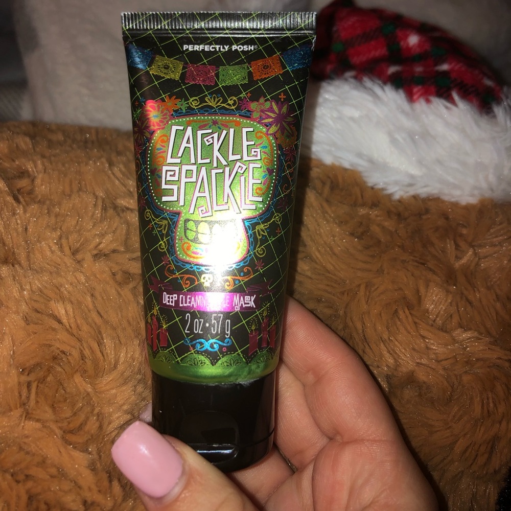 🎊Perfectly Posh Cackle Spackle Face Mask🎊